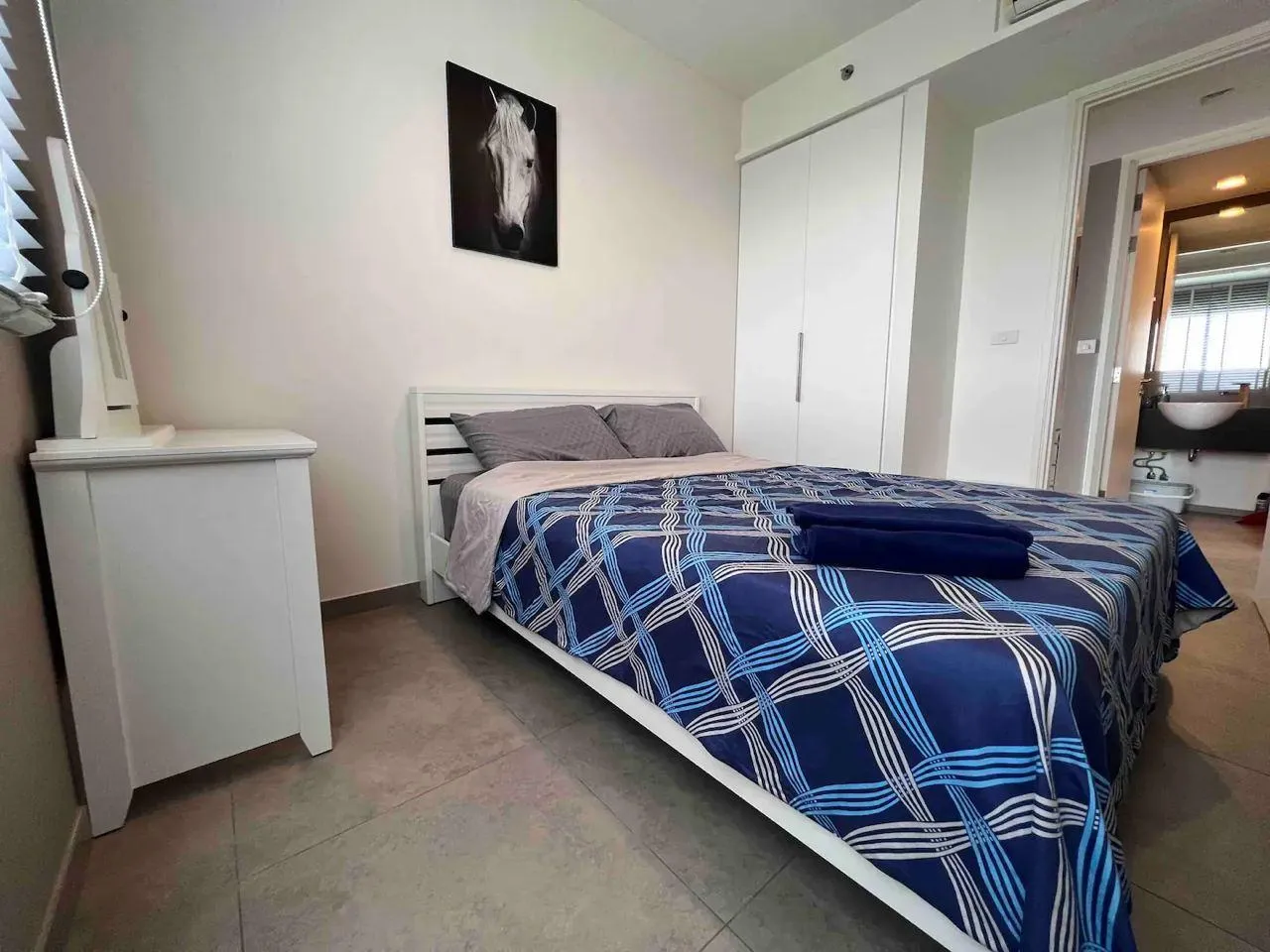 Доступна квартира (Пратамнак)