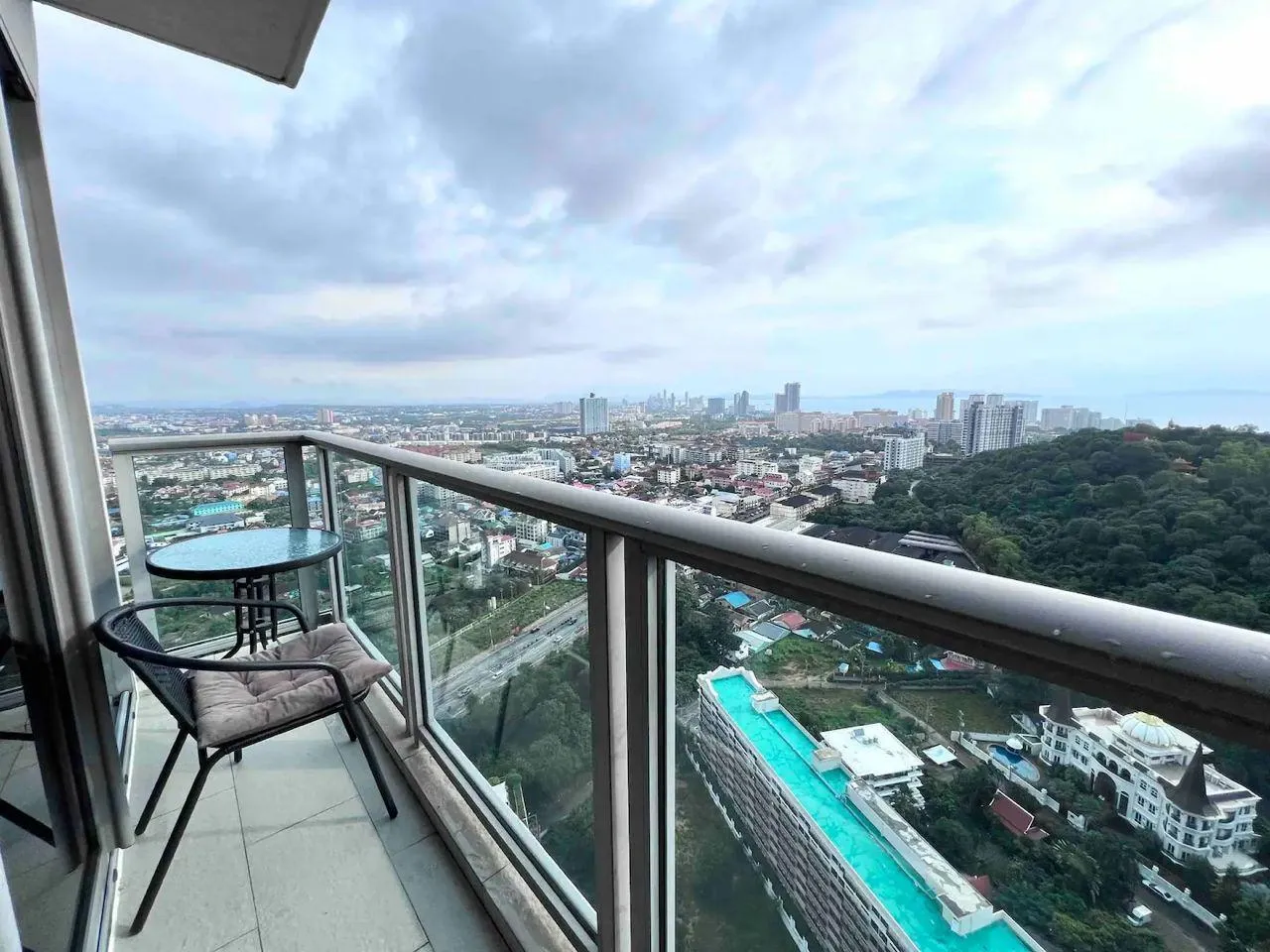 Доступна квартира (Пратамнак)